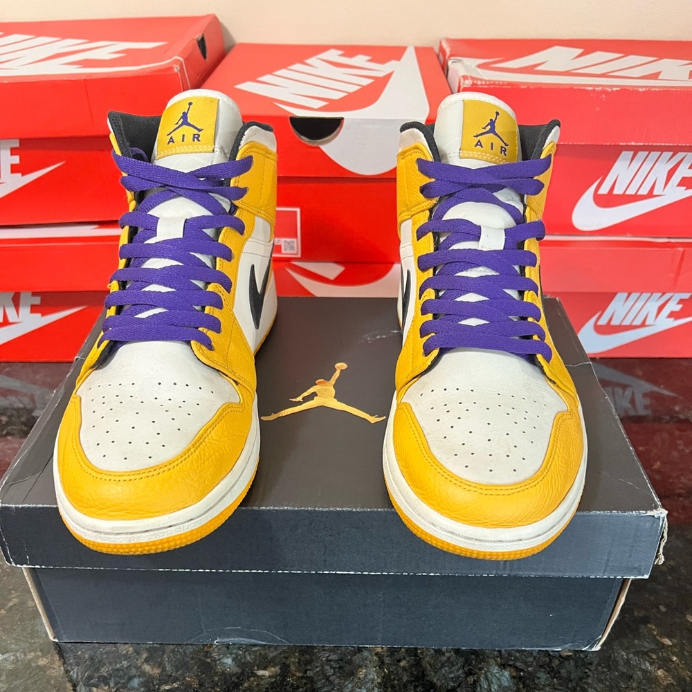 Nike Air Jordan 1 Mid SE Lakers Yellow purple 852542-700 Men’s Size 10.5